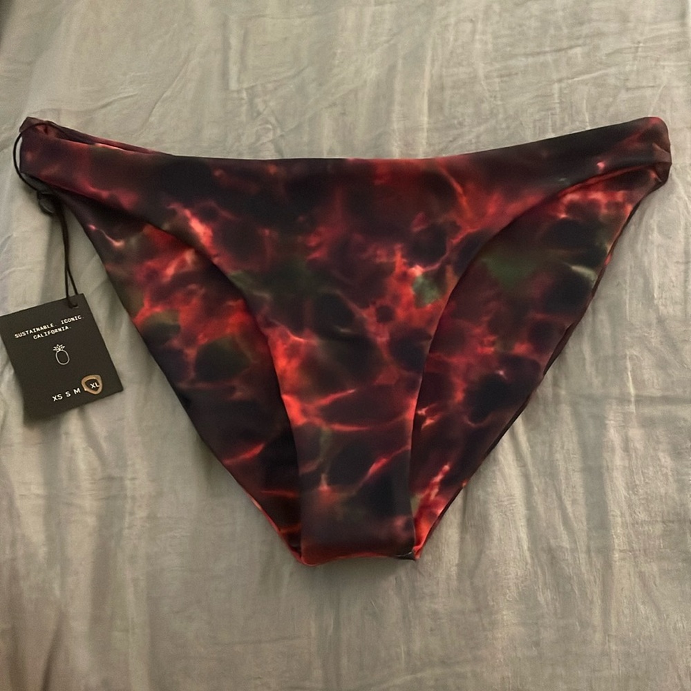 SKATIE bikini bottom, XL soho print
New with tags!